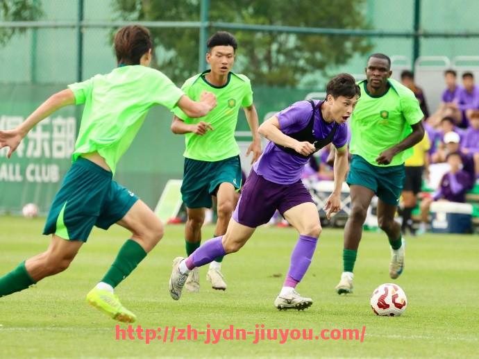 九游jiuyou-再次聚焦英超罕见的92号球衣与球员故事