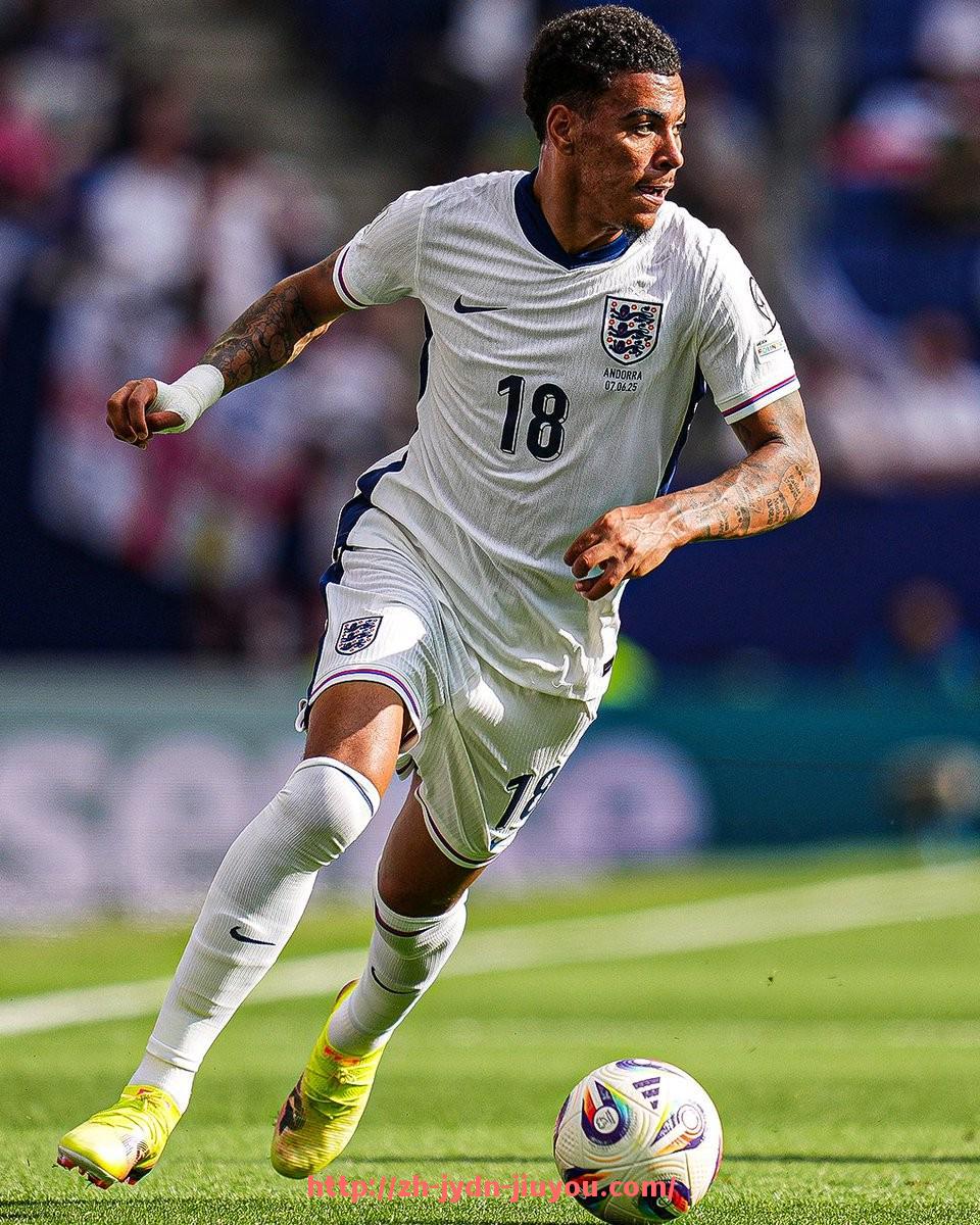 九游jiuyou-克莱·汤普森在2023赛季复出后逐渐找回昔日巅峰投射手感