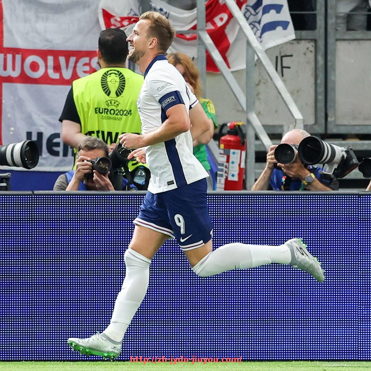 九游jiuyou-英超球队规则：解读英超联赛的球队管理规则与比赛规定